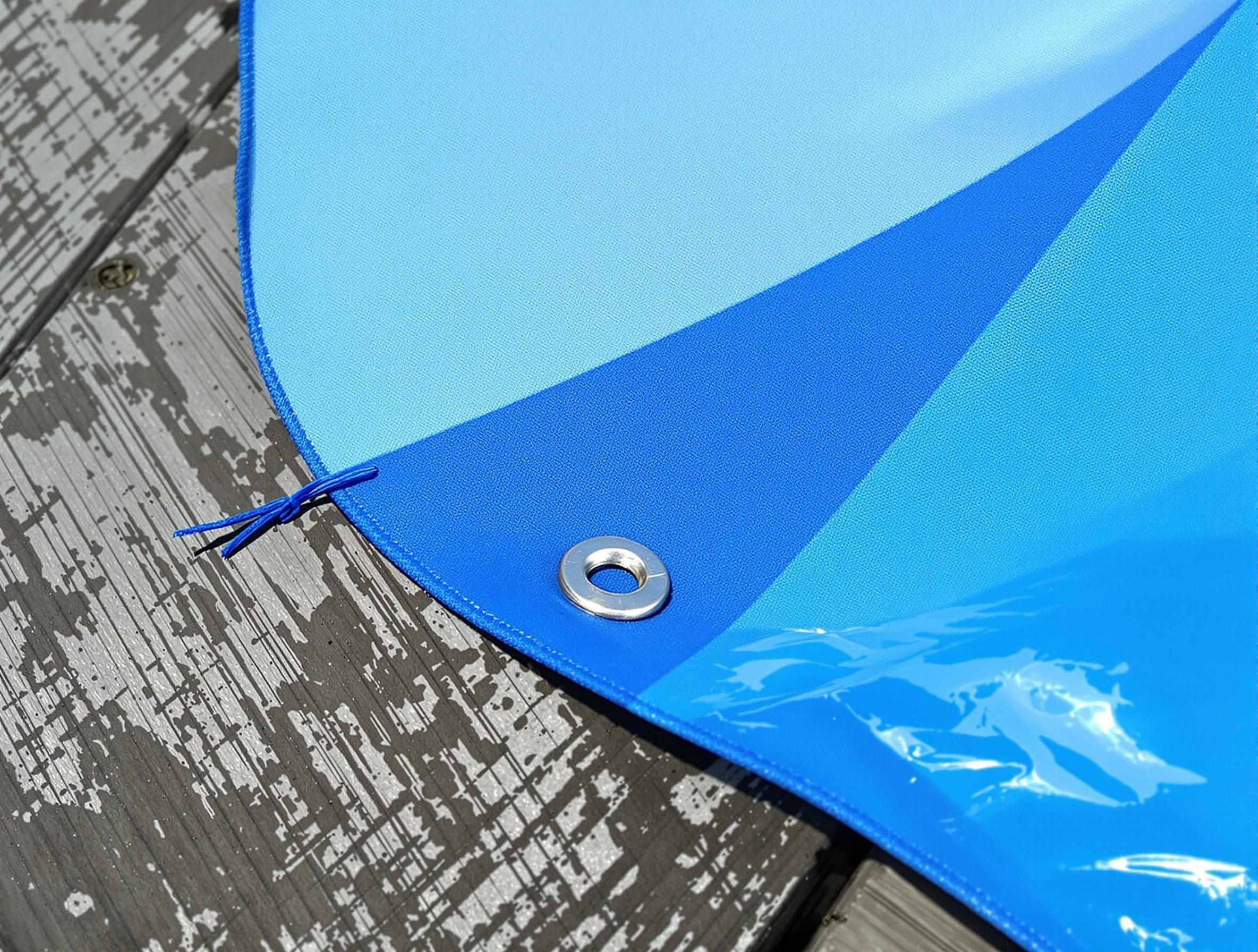Renfort triangulaire en PVC cousu sur un coin de bâche